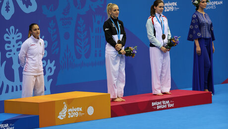 Karateka Jana Bitsch gewinnt Bronze